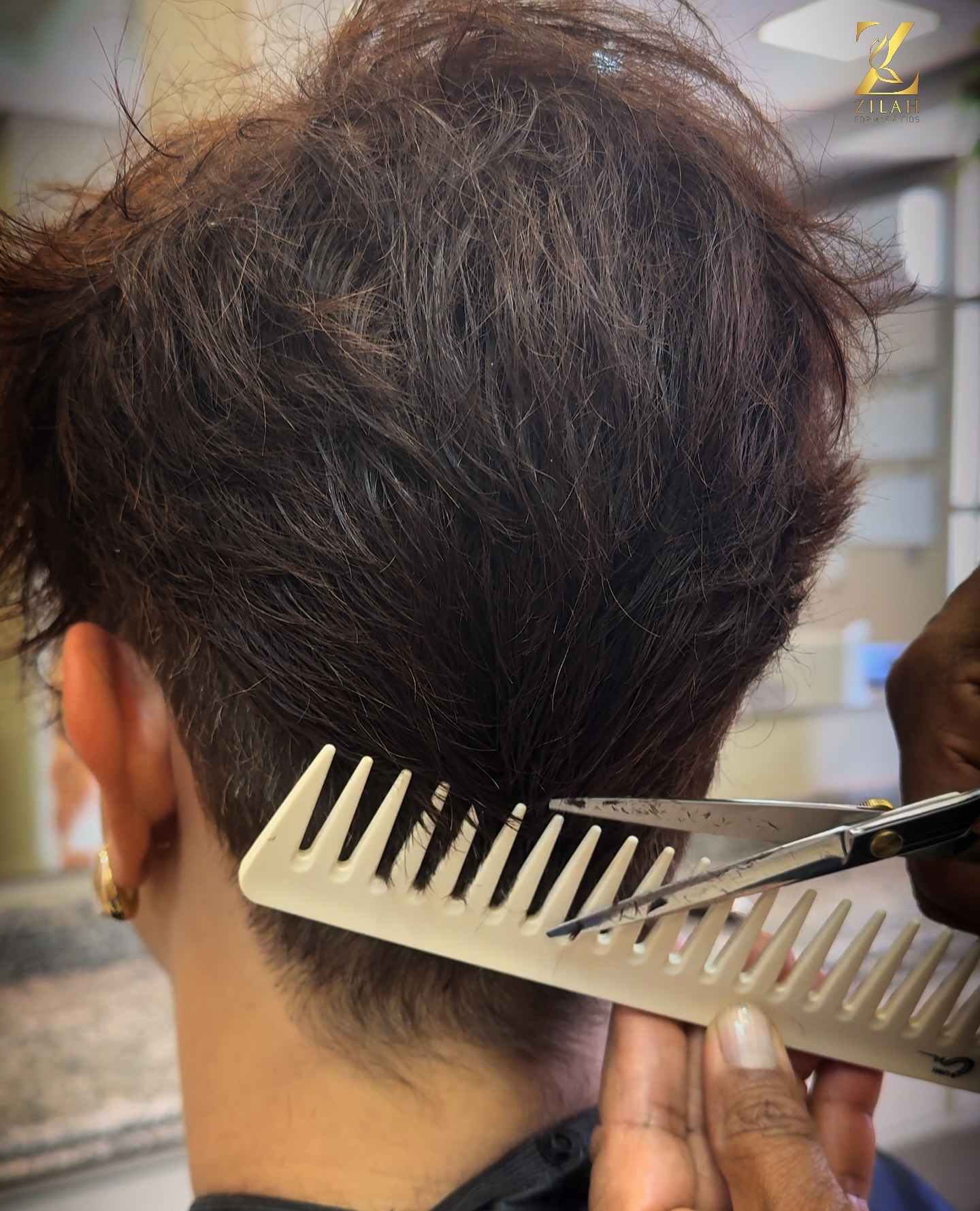 Corte de Cabelo em Formosa GO com Estilo | Ziláh Formas & Fios Corte de Cabelo em Formosa GO com Estilo | Ziláh Formas & Fios