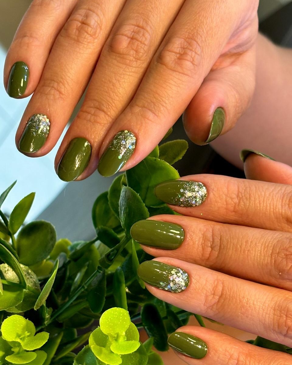 Manicure em Formosa GO | Ziláh Formas & Fios Manicure em Formosa GO | Ziláh Formas & Fios